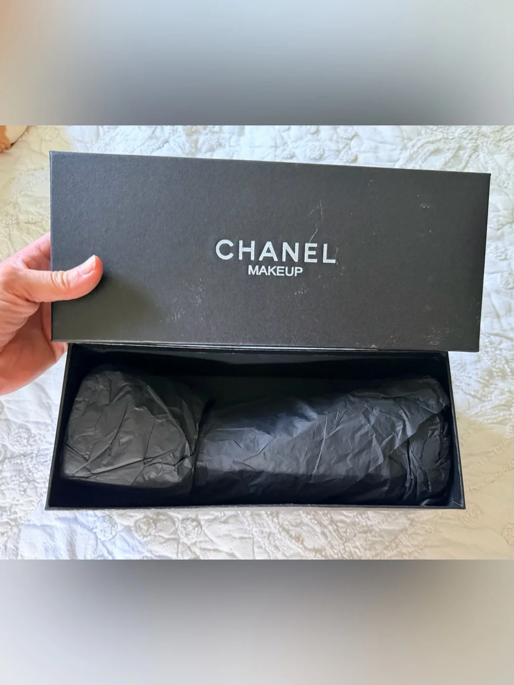 NIB Chanel Makeup Black ‘CC’ Hot/Cold Thermos w Black ‘CC’ Sleeve/Link Chain